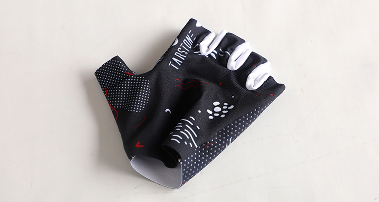 black cycling gloves
